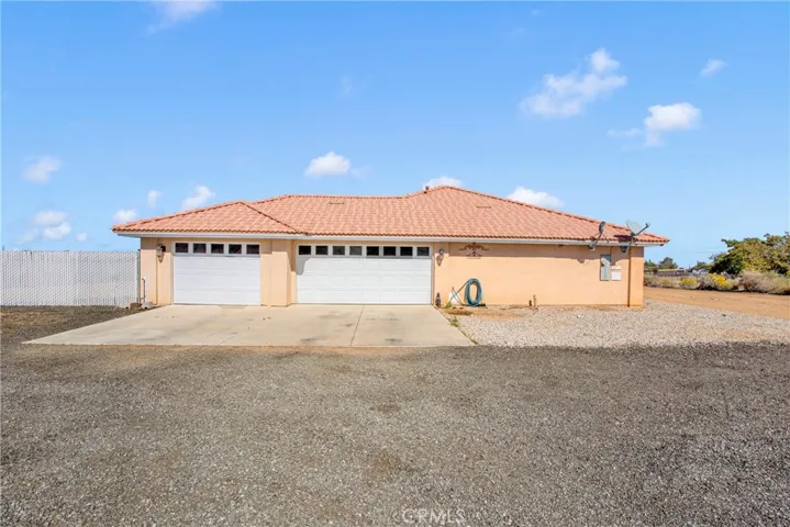 10570 Riggins Road, Phelan, California 92371