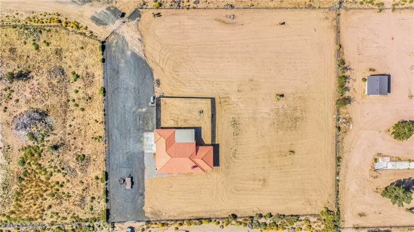 10570 Riggins Road, Phelan, California 92371