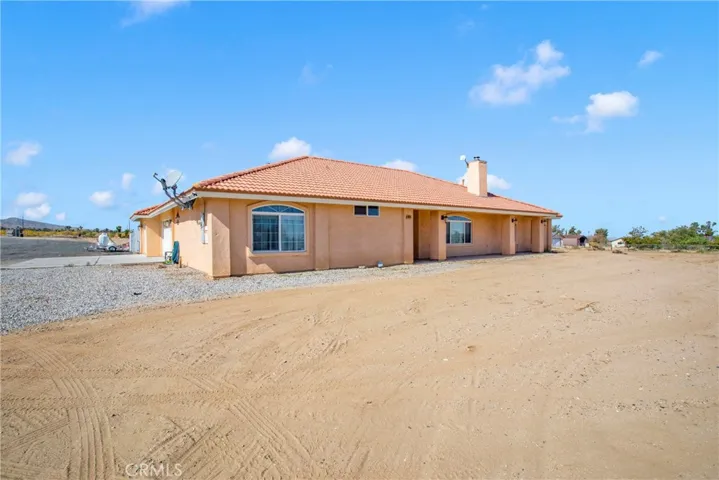 10570 Riggins Road, Phelan, California 92371
