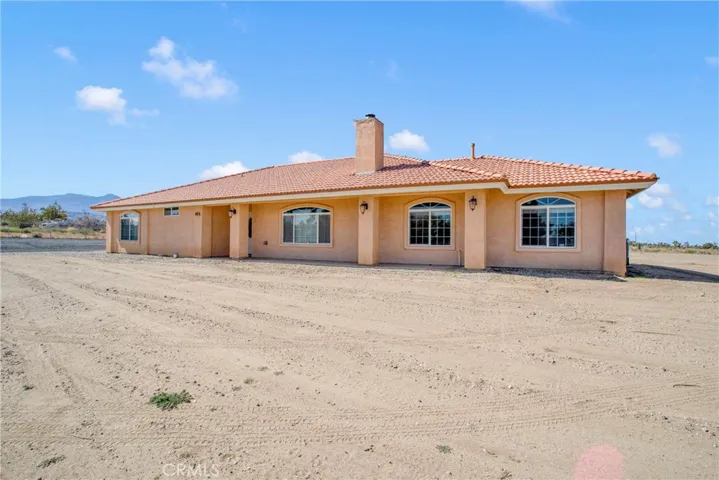 10570 Riggins Road, Phelan, California 92371