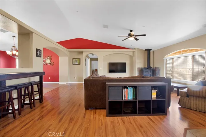 10570 Riggins Road, Phelan, California 92371