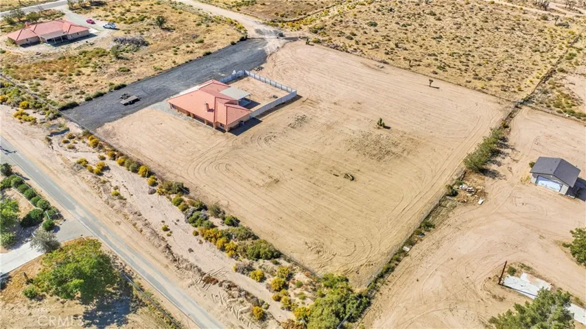 10570 Riggins Road, Phelan, California 92371