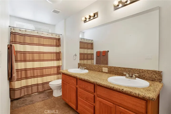 10570 Riggins Road, Phelan, California 92371
