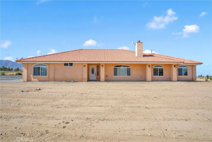 10570 Riggins Road, Phelan, California 92371