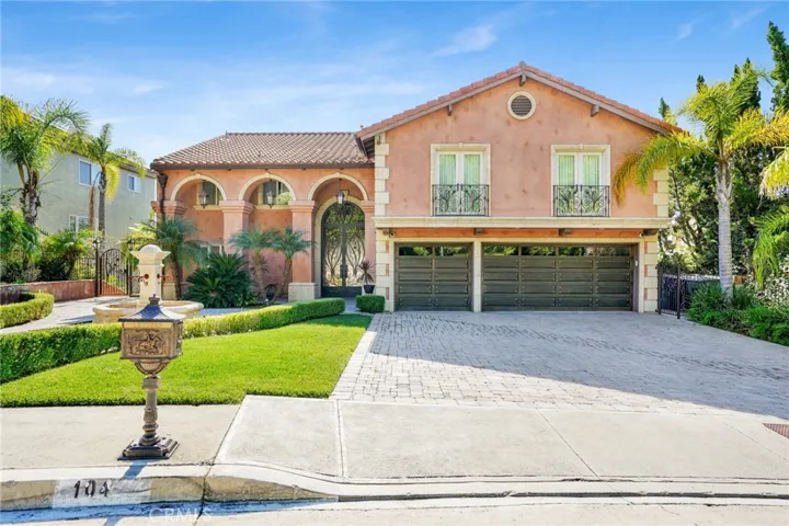 104 Aspen Oak Lane, Glendale, California 91207