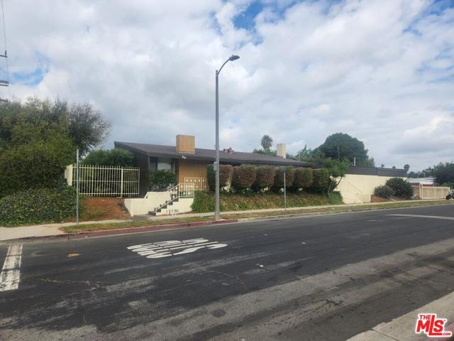 861 W 123rd Street, Los Angeles, California 90044