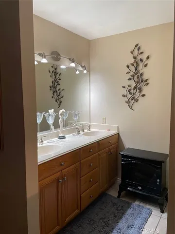 Master batroom