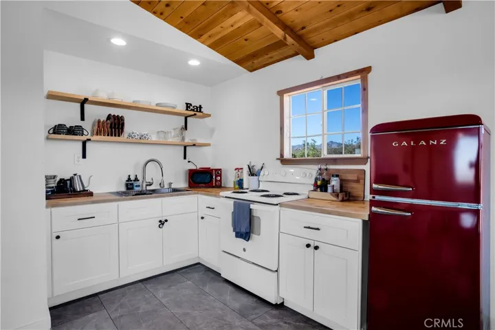 4425 Repton Avenue, Johnson Valley, California 92285