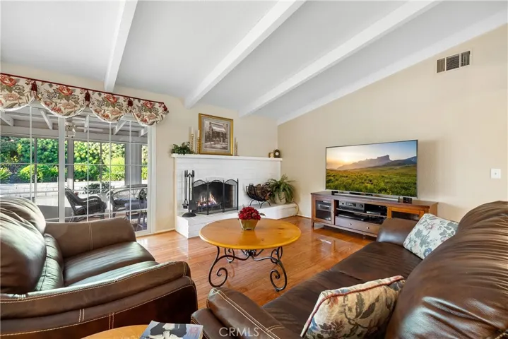 425 Winston Way, Upland, California 91786