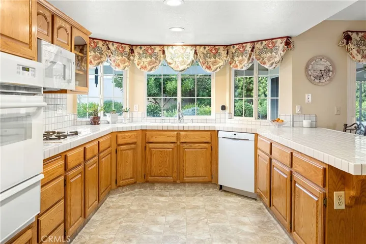 425 Winston Way, Upland, California 91786