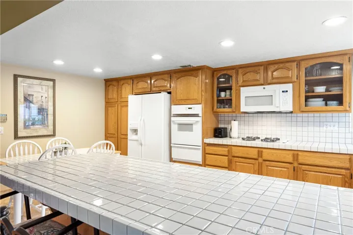 425 Winston Way, Upland, California 91786