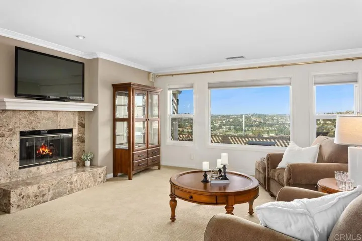 7601 Primavera Way, Carlsbad, California 92009
