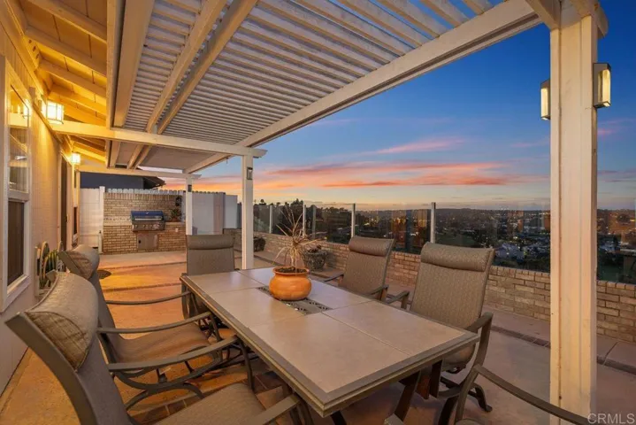 7601 Primavera Way, Carlsbad, California 92009