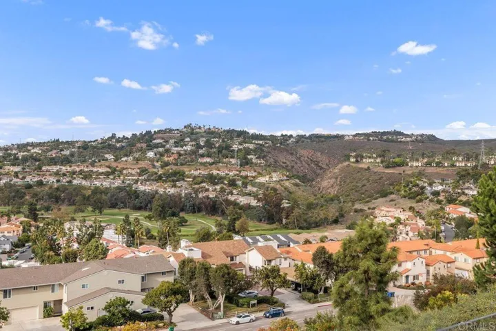 7601 Primavera Way, Carlsbad, California 92009