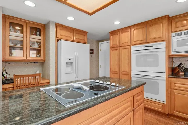 7601 Primavera Way, Carlsbad, California 92009