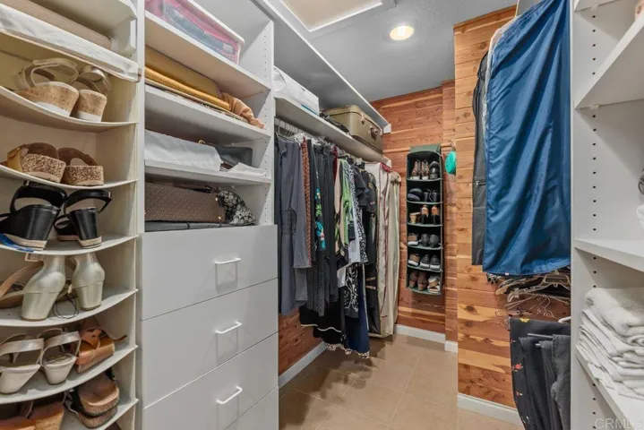7601 Primavera Way, Carlsbad, California 92009