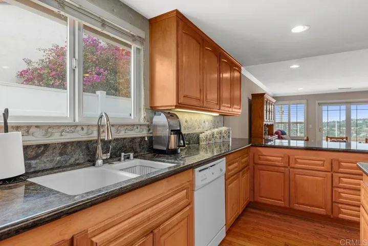 7601 Primavera Way, Carlsbad, California 92009