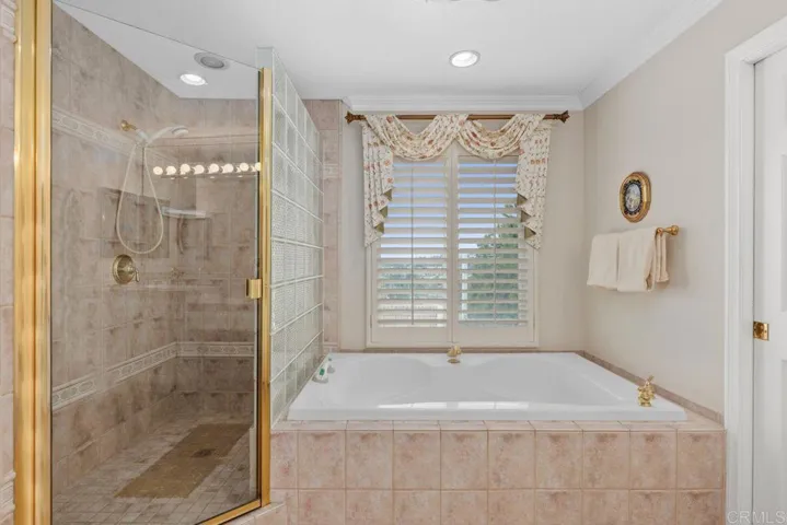7601 Primavera Way, Carlsbad, California 92009