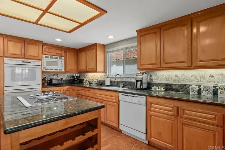 7601 Primavera Way, Carlsbad, California 92009