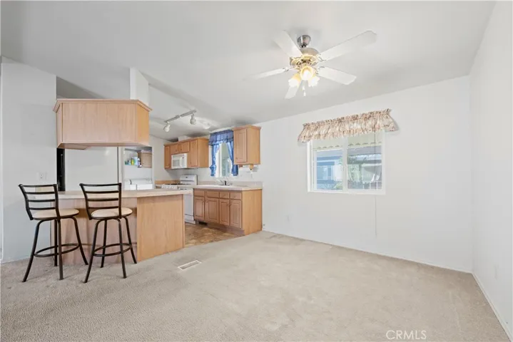 2104 Westerly Drive 94, Rosamond, California 93560