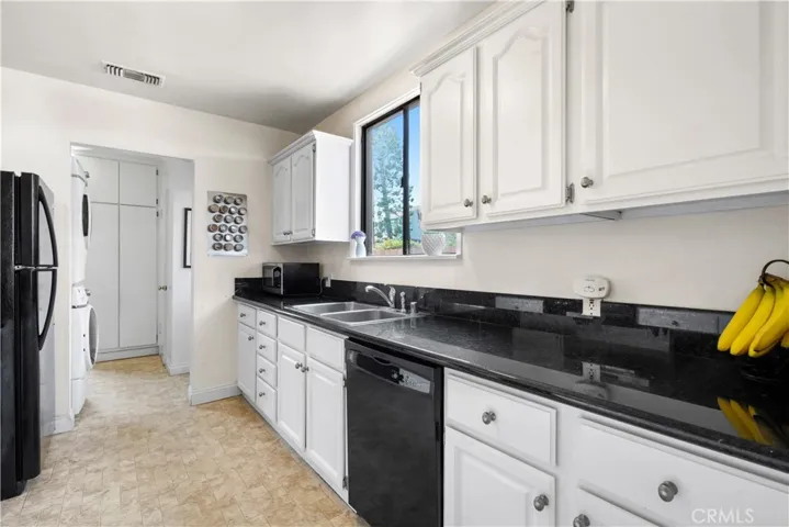 10342 Vassar Avenue, Chatsworth, California 91311