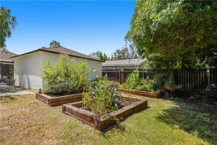 10342 Vassar Avenue, Chatsworth, California 91311