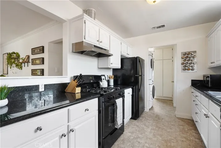 10342 Vassar Avenue, Chatsworth, California 91311