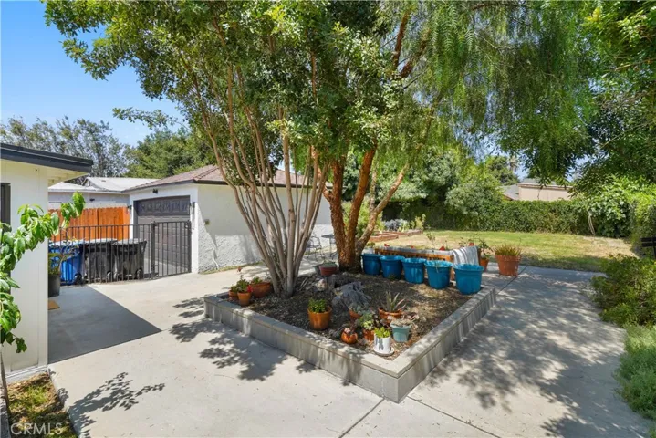 10342 Vassar Avenue, Chatsworth, California 91311