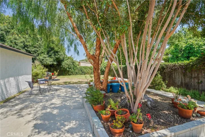 10342 Vassar Avenue, Chatsworth, California 91311