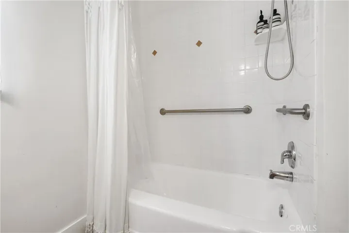 10342 Vassar Avenue, Chatsworth, California 91311