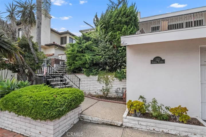 122 W Avenida Valencia, San Clemente, California 92672