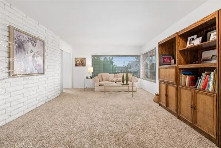 122 W Avenida Valencia, San Clemente, California 92672