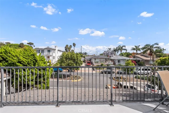 122 W Avenida Valencia, San Clemente, California 92672