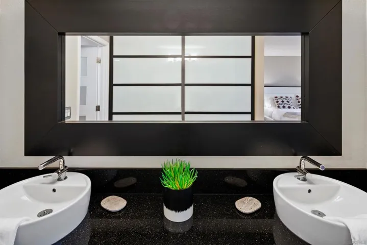 2475 Beryl Street, San Diego, California 92109