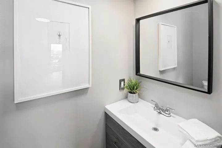 2475 Beryl Street, San Diego, California 92109