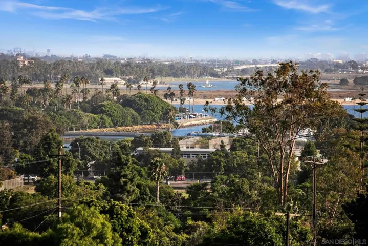 2475 Beryl Street, San Diego, California 92109