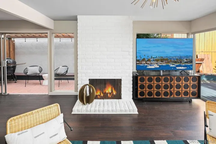 2475 Beryl Street, San Diego, California 92109