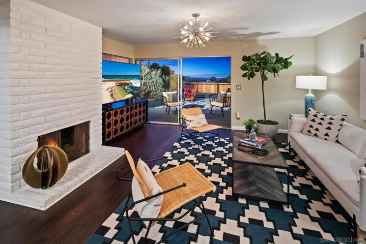 2475 Beryl Street, San Diego, California 92109
