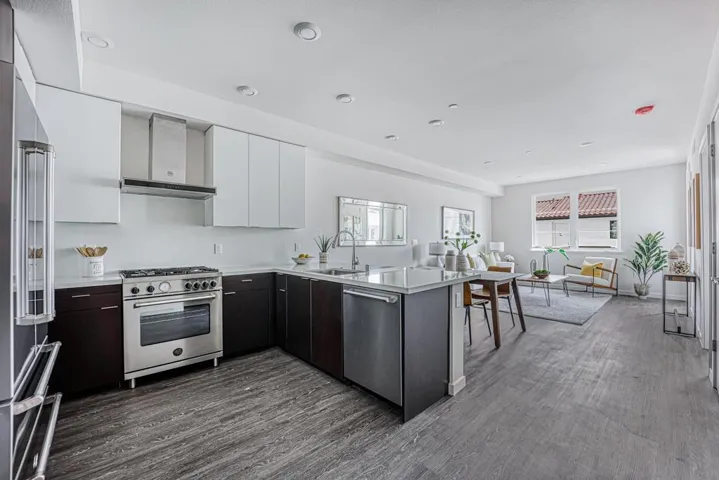 1850 El Camino Real 325, Santa Clara, California 95050