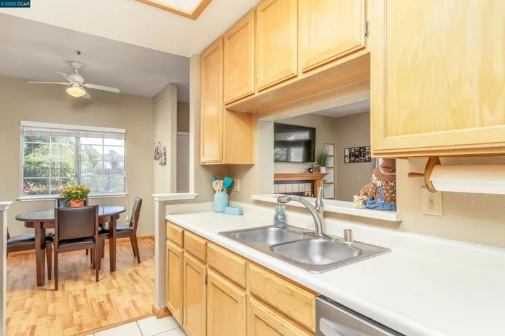 911 Waterford Pl, Pinole, California 94564