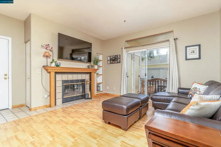 911 Waterford Pl, Pinole, California 94564