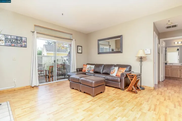 911 Waterford Pl, Pinole, California 94564