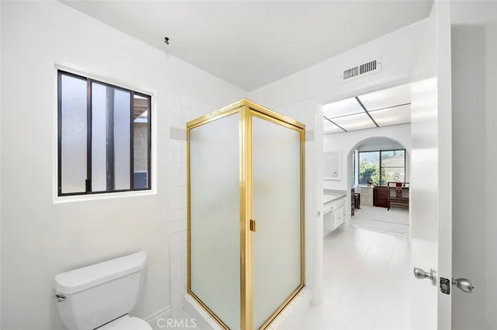 Upstairs primary bathroom