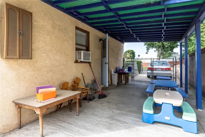2400 Nelson Avenue, Redondo Beach, California 90278