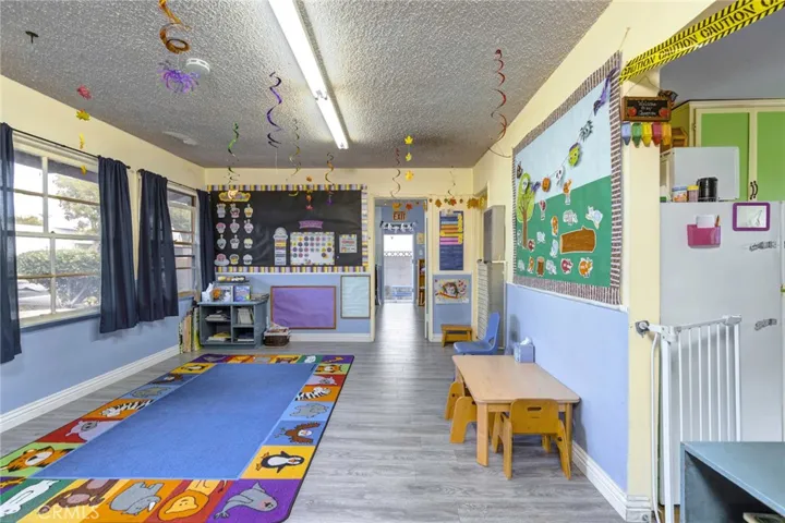 2400 Nelson Avenue, Redondo Beach, California 90278