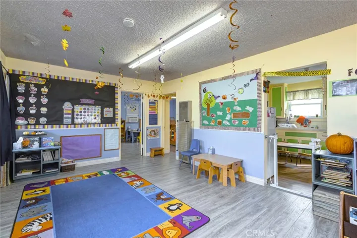 2400 Nelson Avenue, Redondo Beach, California 90278