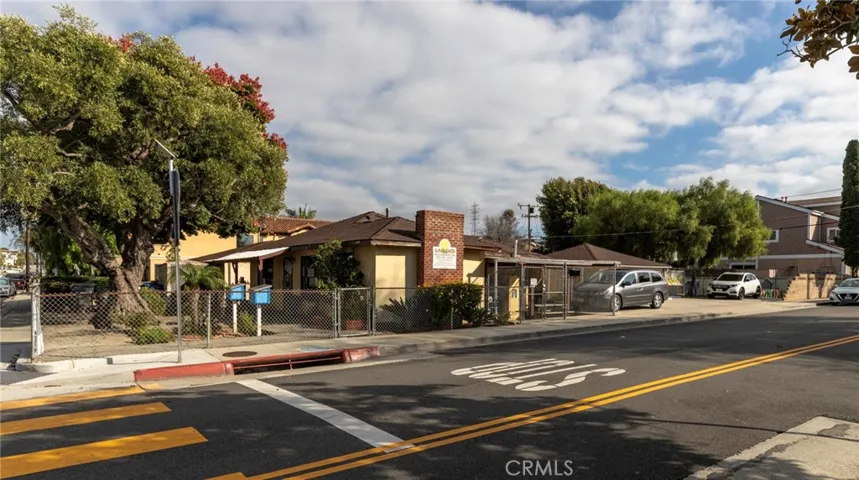 2400 Nelson Avenue, Redondo Beach, California 90278