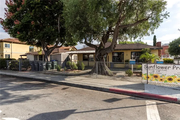 2400 Nelson Avenue, Redondo Beach, California 90278