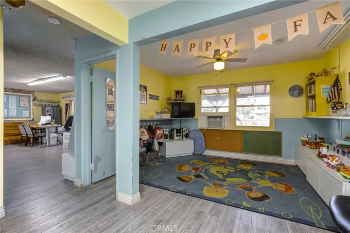 2400 Nelson Avenue, Redondo Beach, California 90278