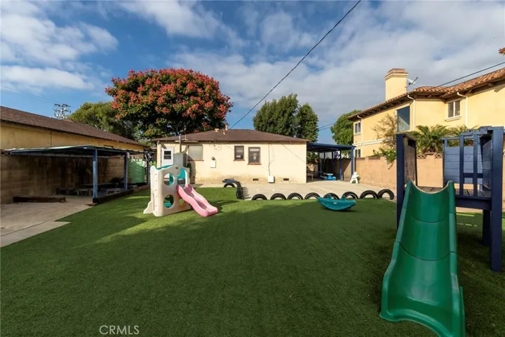 2400 Nelson Avenue, Redondo Beach, California 90278